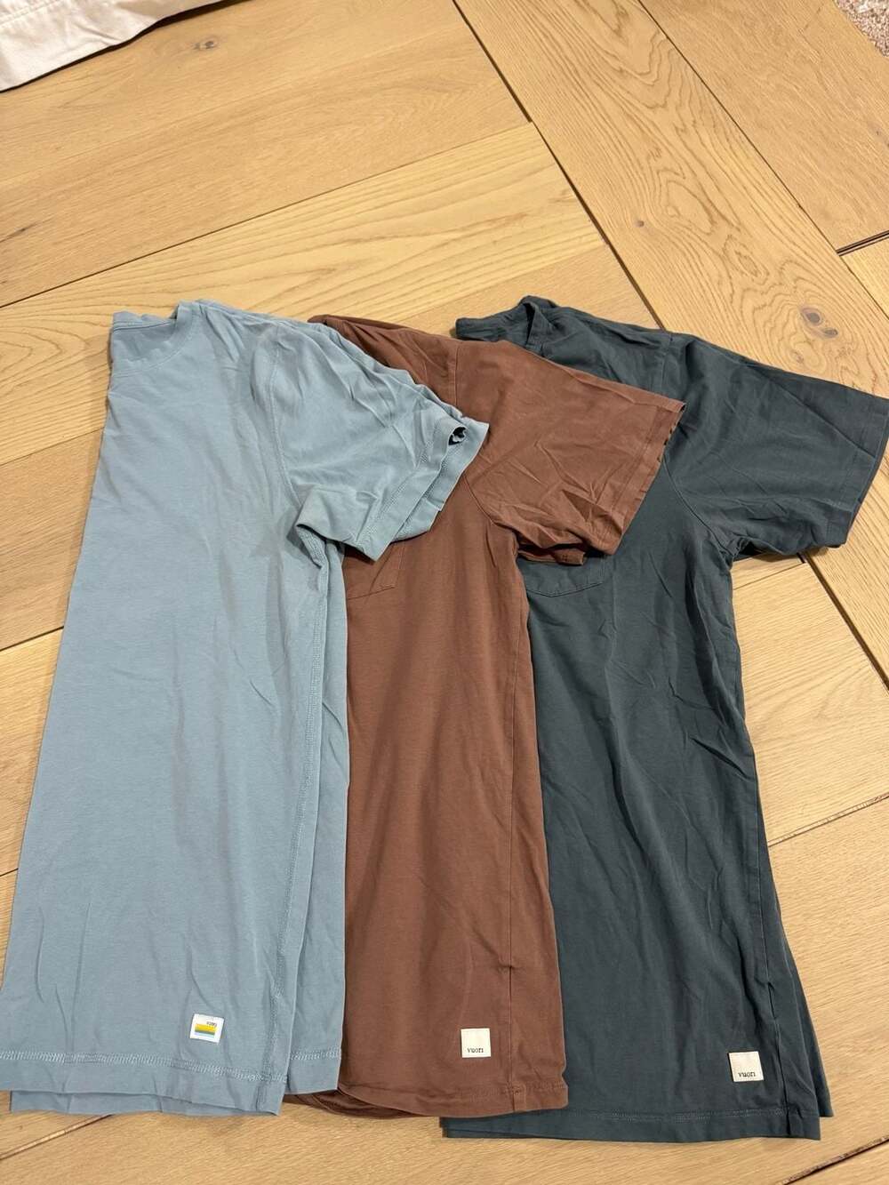 Vuori Men's Performance Pocket Crewneck T-Shirts, Set of 3